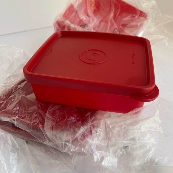 Tupperware Mini Square Away Sandwich Boxes 4 New Red Rare - Picture 3 of 5